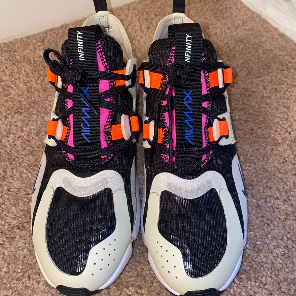 Nike Air Max Infinity